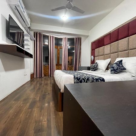 Hotel Senorita Srinagar  Luaran gambar