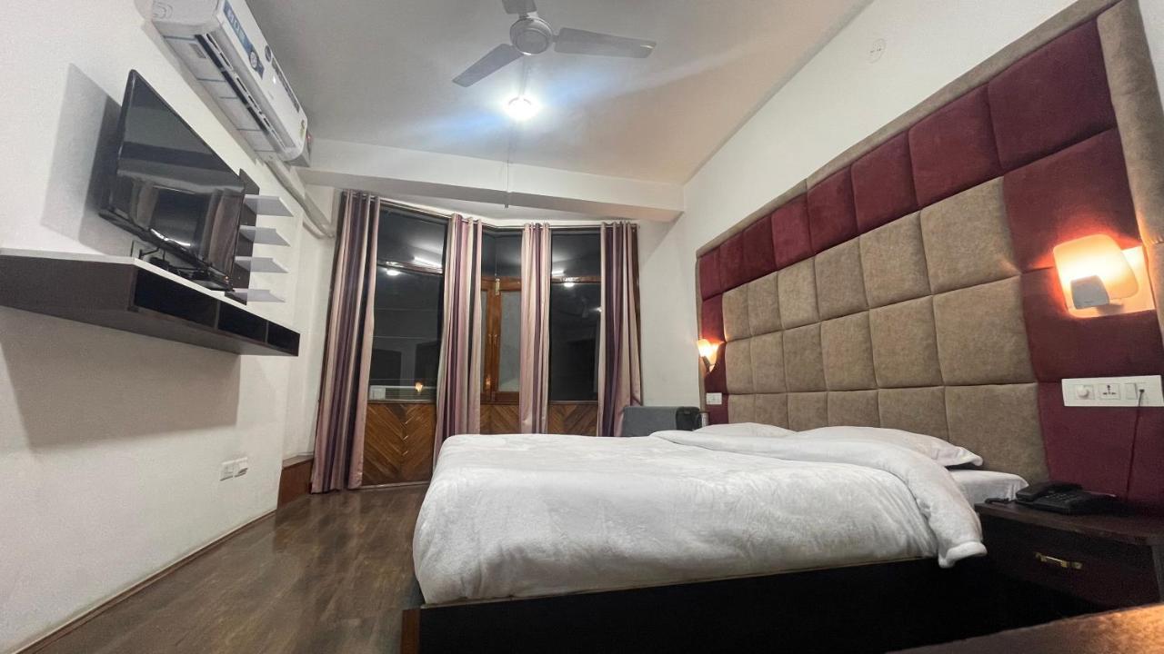 Hotel Senorita Srinagar  Luaran gambar