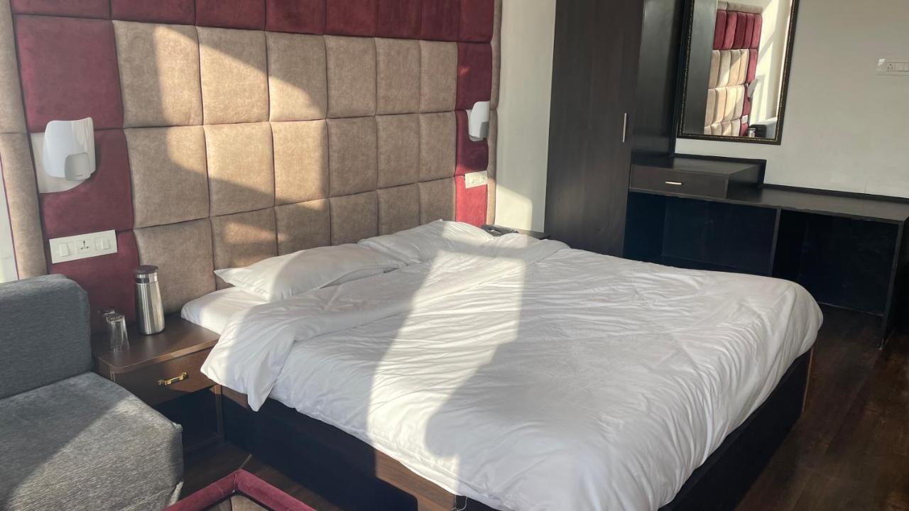 Hotel Senorita Srinagar  Luaran gambar