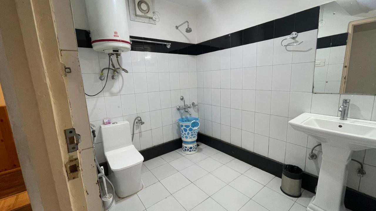 Hotel Senorita Srinagar  Luaran gambar