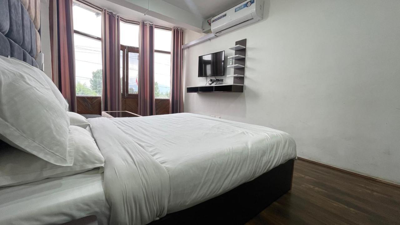 Hotel Senorita Srinagar  Luaran gambar