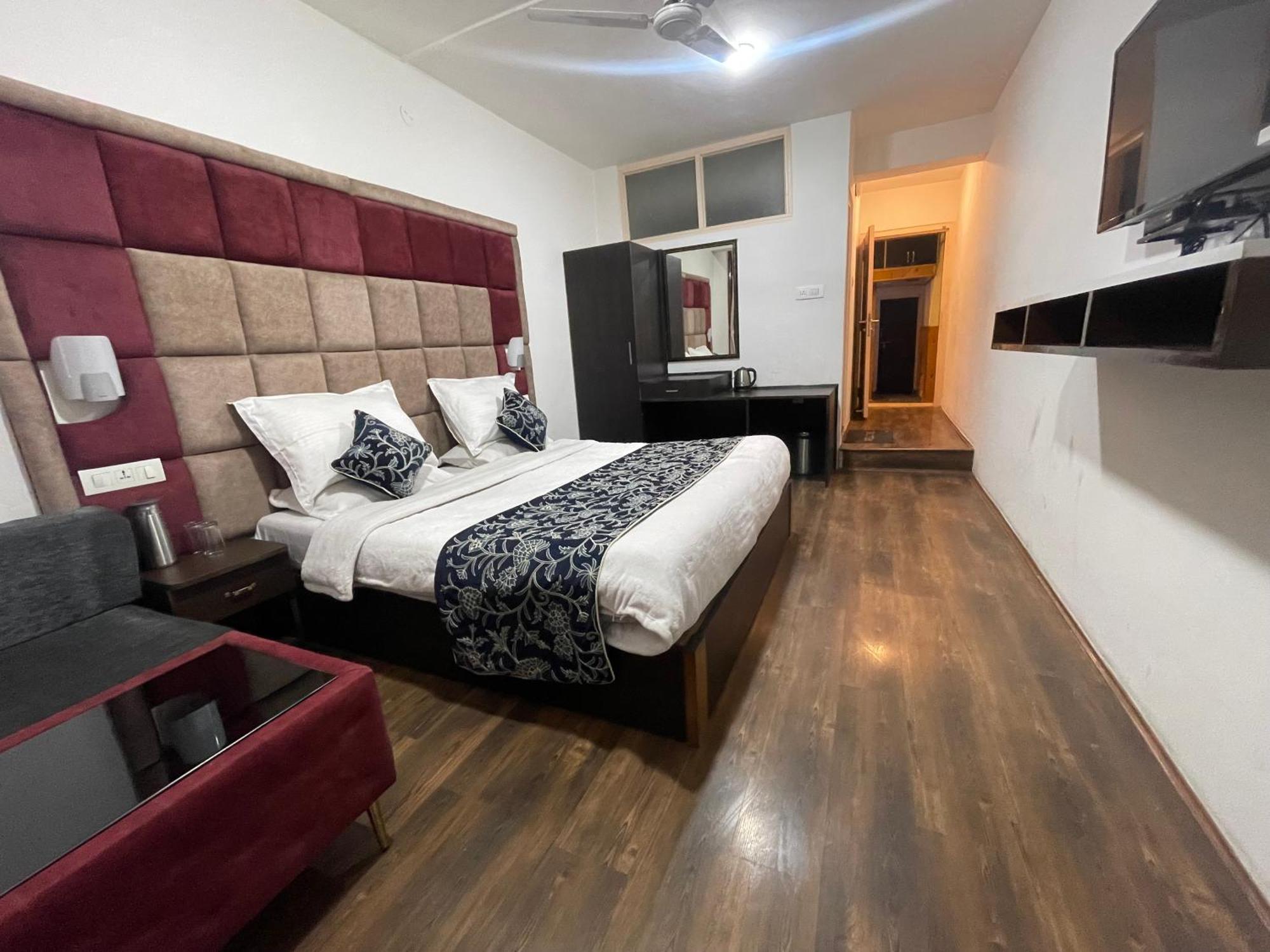 Hotel Senorita Srinagar  Luaran gambar
