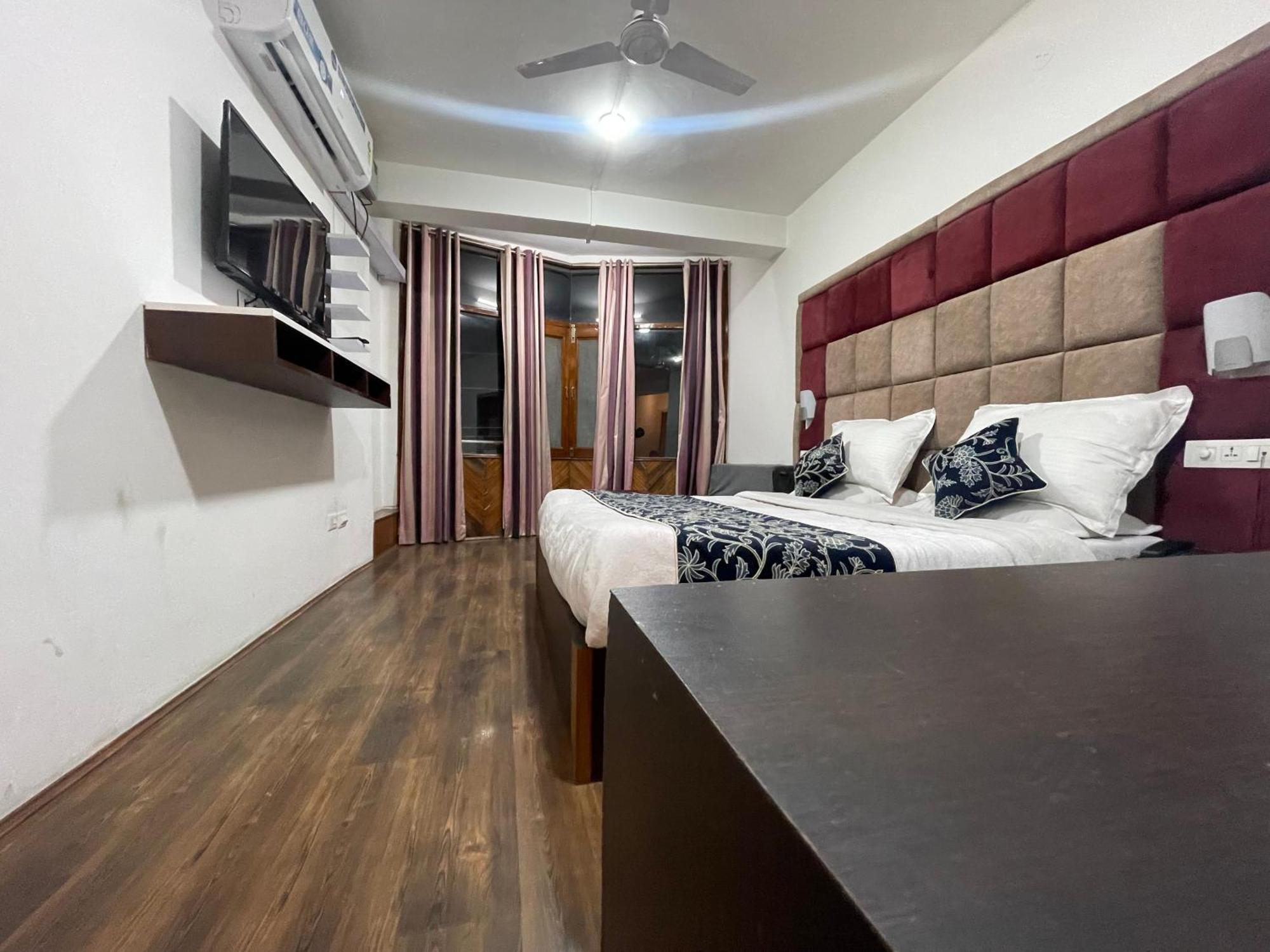 Hotel Senorita Srinagar  Luaran gambar