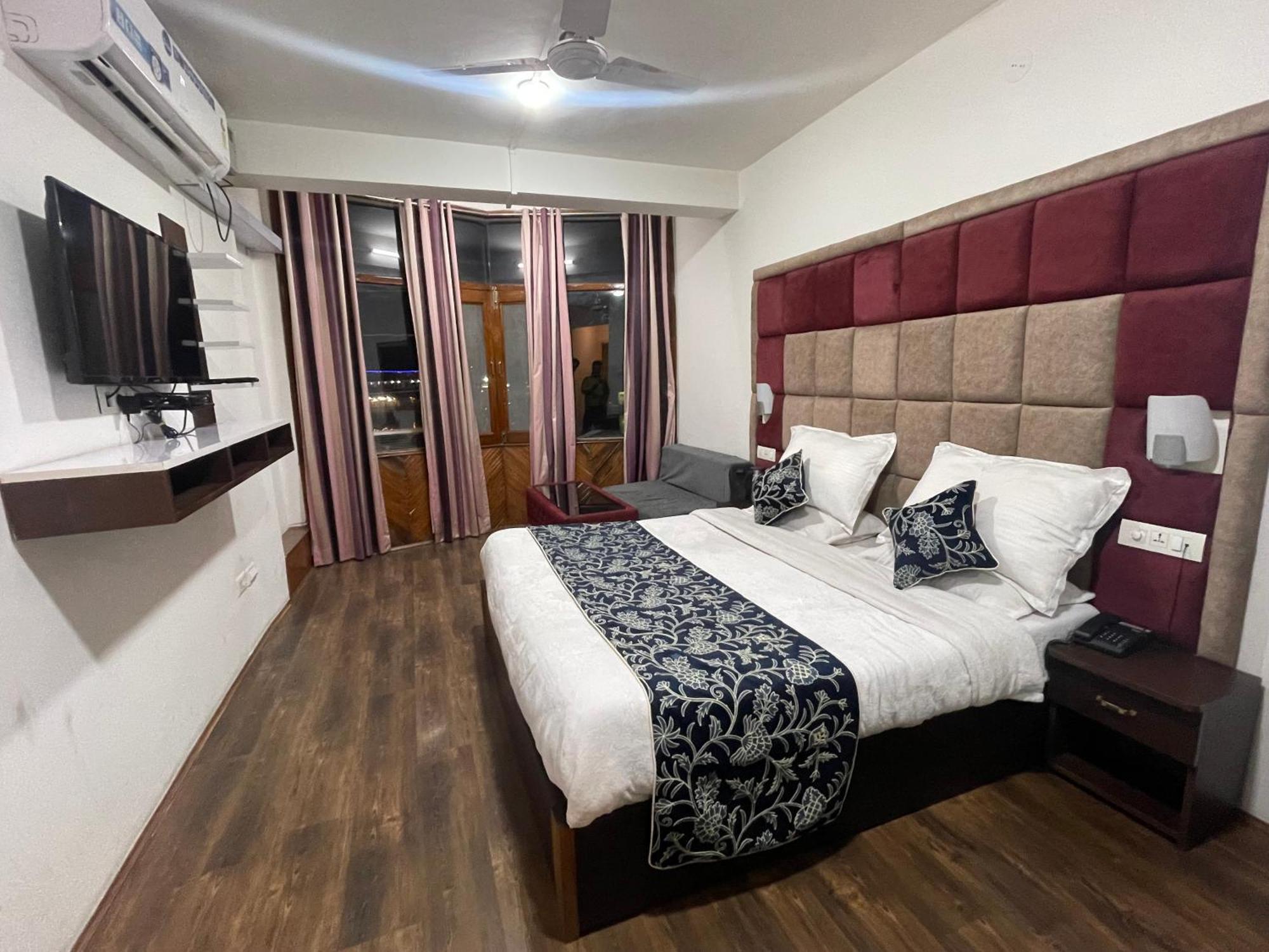 Hotel Senorita Srinagar  Luaran gambar