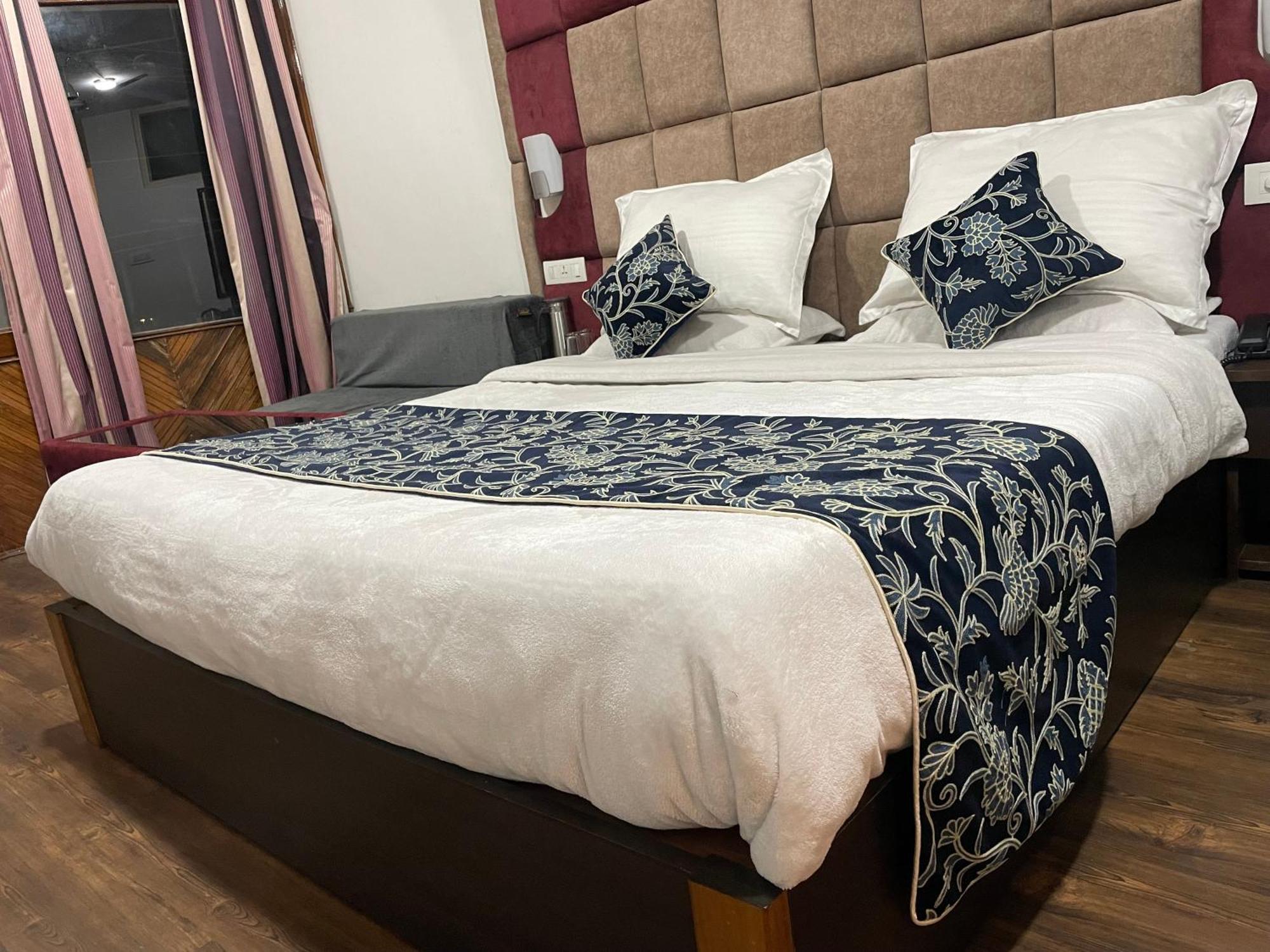 Hotel Senorita Srinagar  Luaran gambar