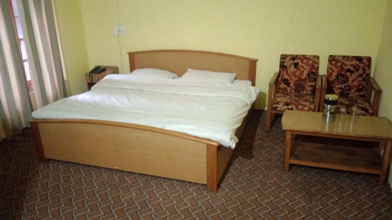 Hotel Senorita Srinagar  Luaran gambar