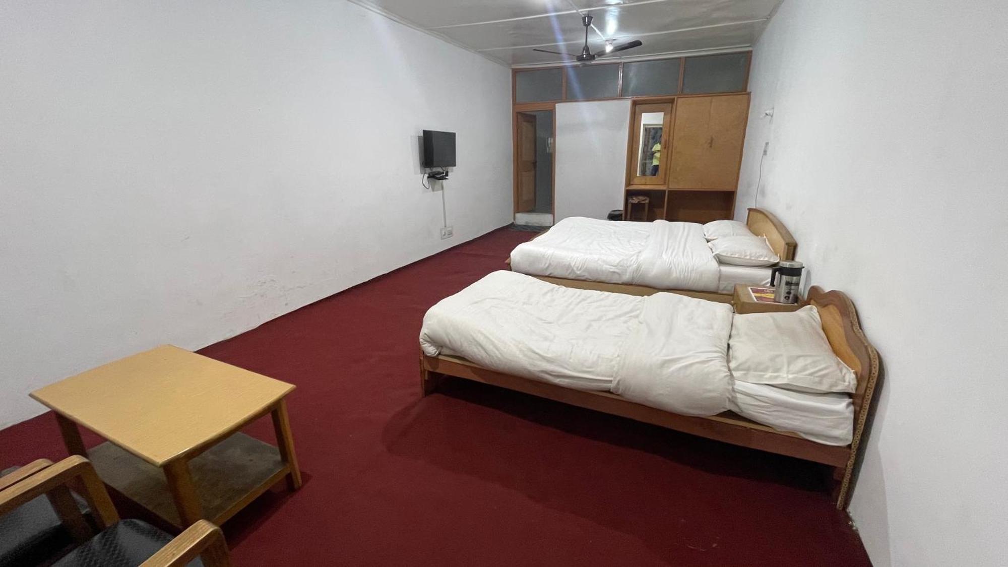 Hotel Senorita Srinagar  Luaran gambar